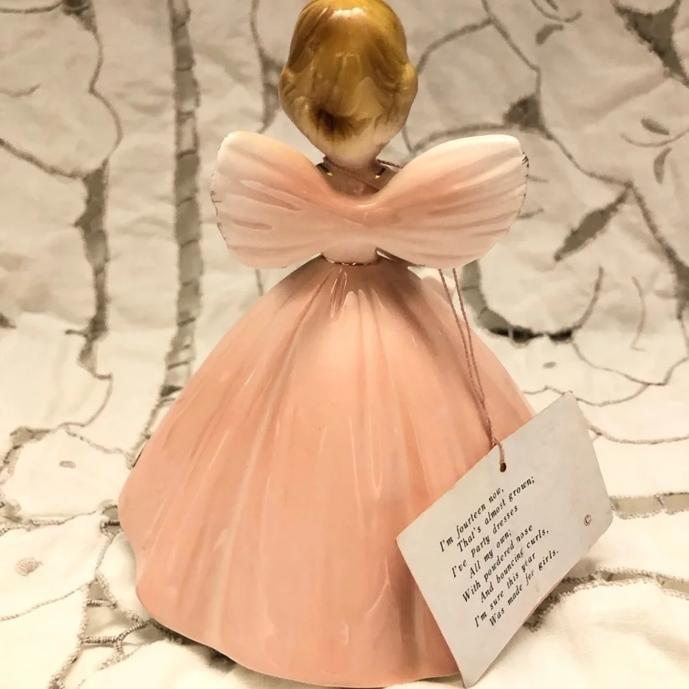 vtg Hallmark Josef original 14 figurine with hanging tag